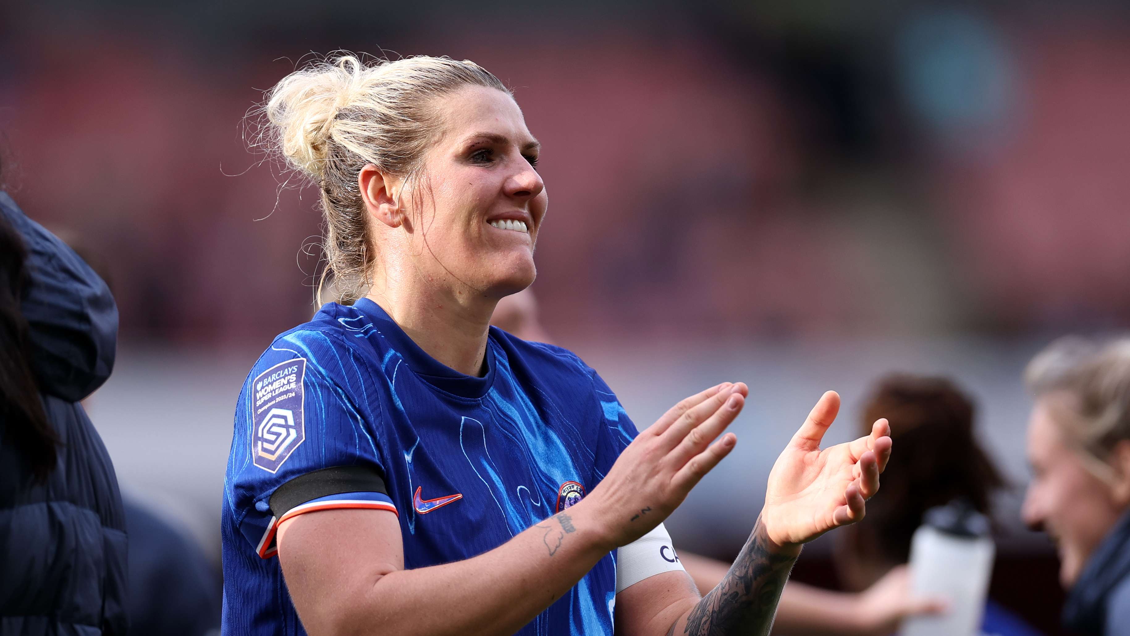 回顧他過去 回顧他過去